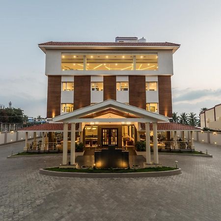 Hotel Aadrika Chikmagalūr Esterno foto