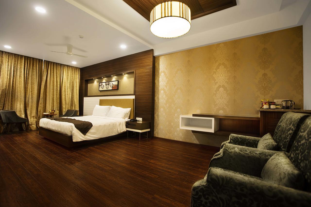 Hotel Aadrika Chikmagalūr Esterno foto